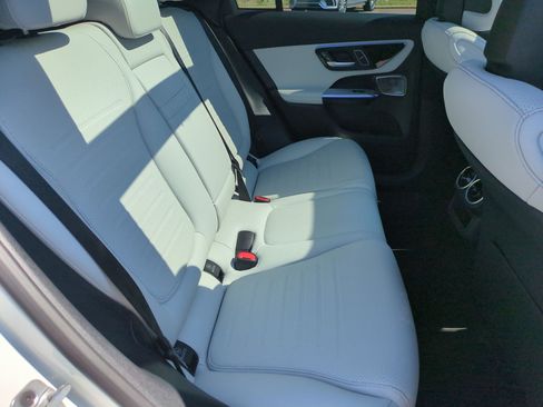 Certified 2026 Mercedes-Benz GLC 300 4MATIC image 34