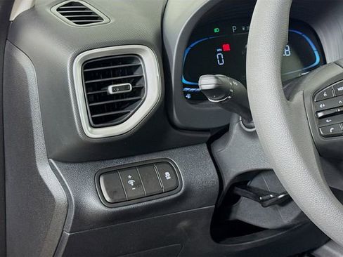 New 2026 Hyundai Venue SE image 19