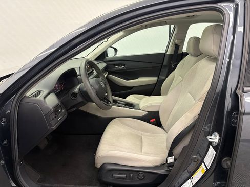 Used 2024 Honda Accord EX image 9
