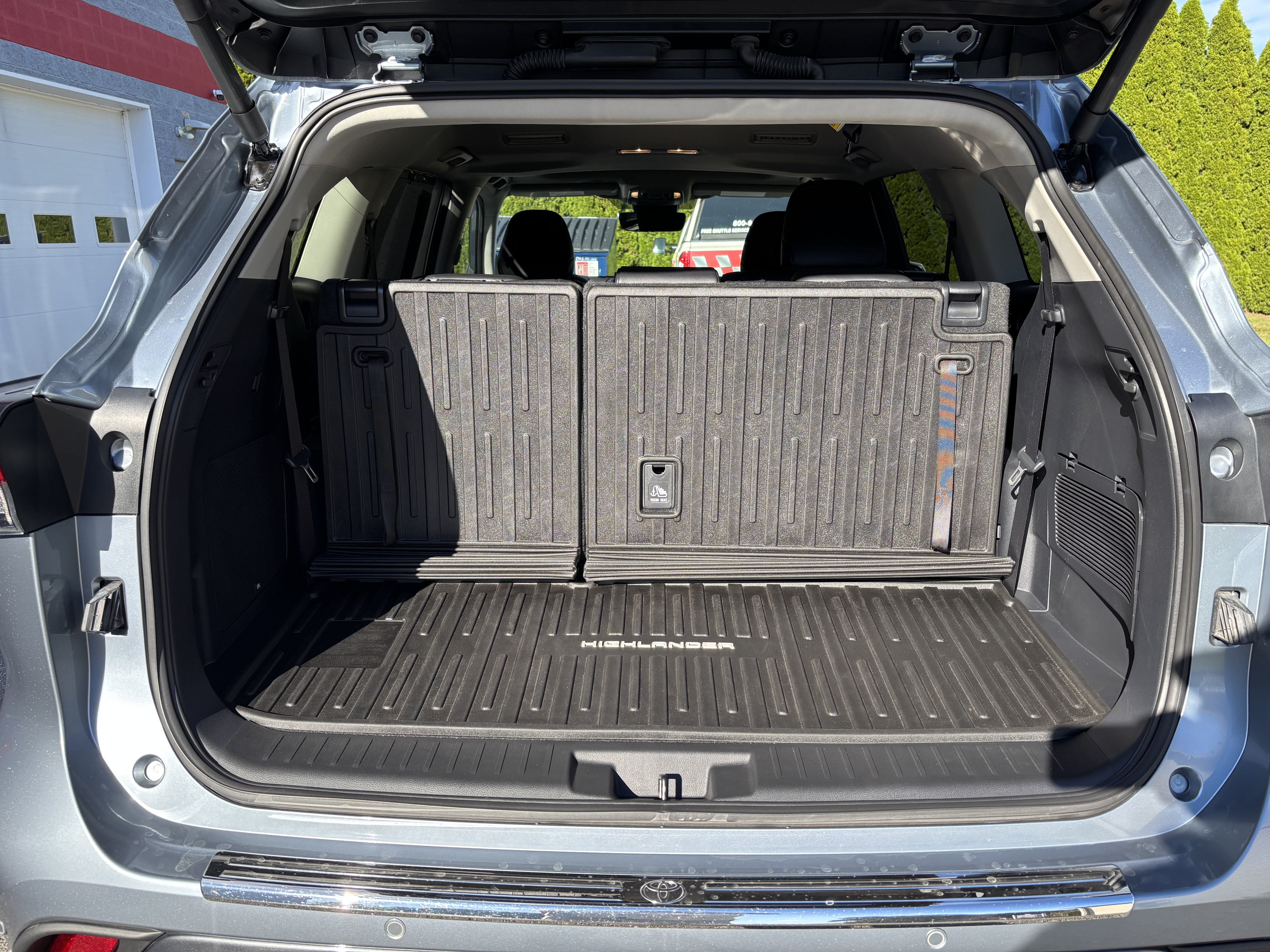 Used 2024 Toyota Highlander Limited AWD/4WD image 5