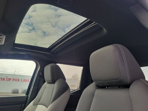 Used 2024 Toyota Tacoma TRD Off-Road w/ TRD Off Road Upgrade Package image 16