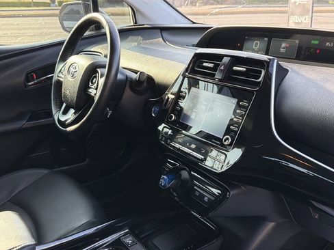 Used 2022 Toyota Prius AWD image 20