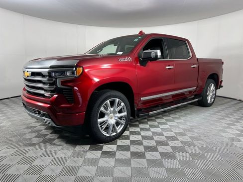 Used 2024 Chevrolet Silverado 1500 High Country w/ High Country Premium Package image 3