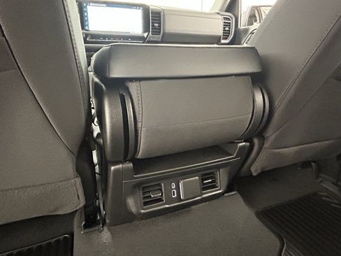 Used 2025 Chevrolet Silverado 1500 LT image 34