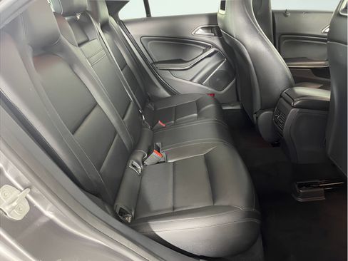 Used 2015 Mercedes-Benz CLA 250 image 14