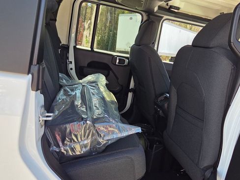 New 2026 Jeep Gladiator Sport image 14