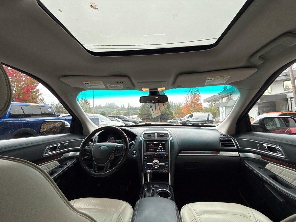 Used 2016 Ford Explorer Platinum AWD/4WD image 12
