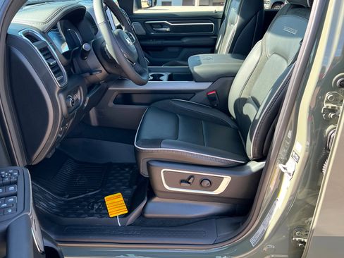 New 2026 RAM 1500 Laramie AWD/4WD image 17