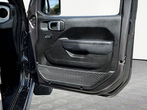 Used 2025 Jeep Wrangler Unlimited Sport AWD/4WD image 27