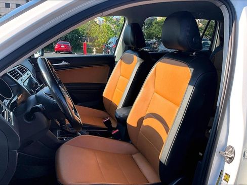 Used 2018 Volkswagen Tiguan SE w/ 3rd Row Seat Package AWD/4WD image 23