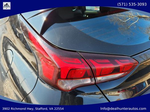 Used 2020 Hyundai Veloster Turbo FWD image 11
