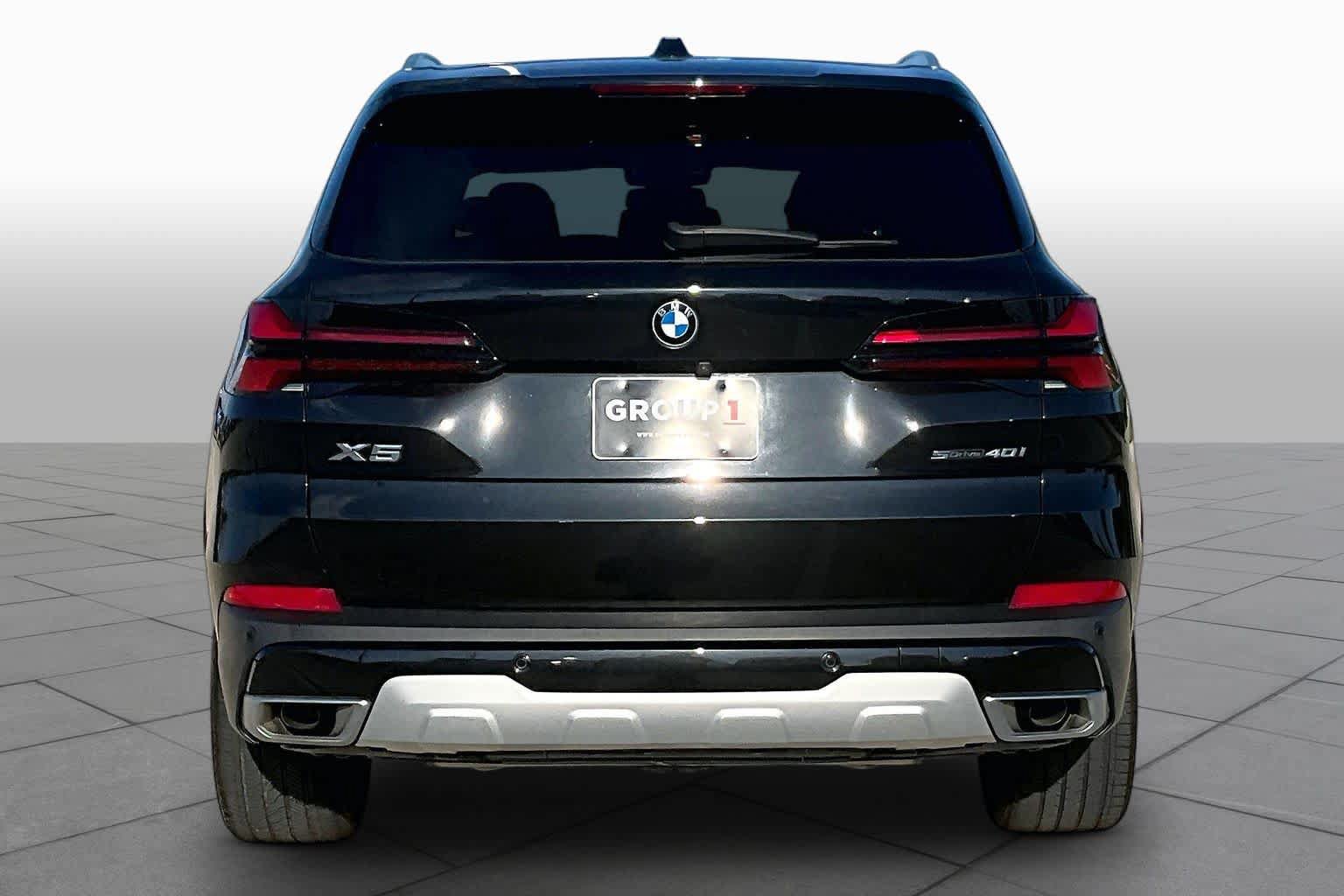 Used 2024 BMW X5 sDrive40i w/ Parking Assistance Package RWD image 4