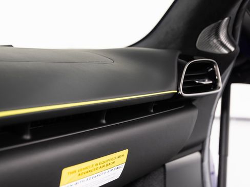 Used 2023 McLaren Artura image 13