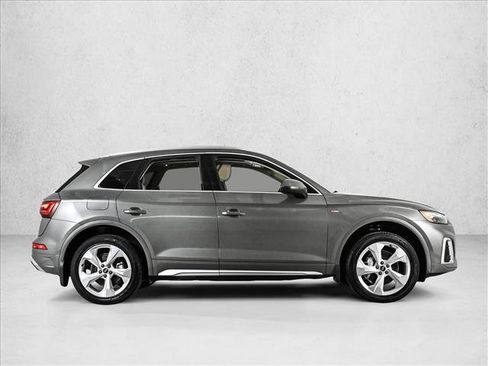 Used 2023 Audi Q5 2.0T Premium Plus w/ Premium Plus Package AWD/4WD image 4