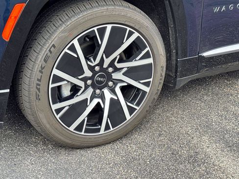 New 2025 Jeep Wagoneer S Limited image 7