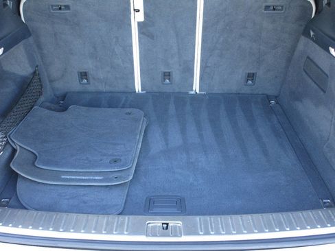 Used 2019 Porsche Cayenne image 27