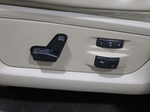 Used 2011 RAM 2500 Laramie image 4