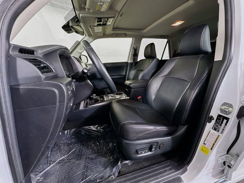 Used 2024 Toyota 4Runner Limited image 12