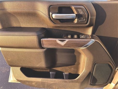 Used 2021 Chevrolet Silverado 2500 LTZ image 21