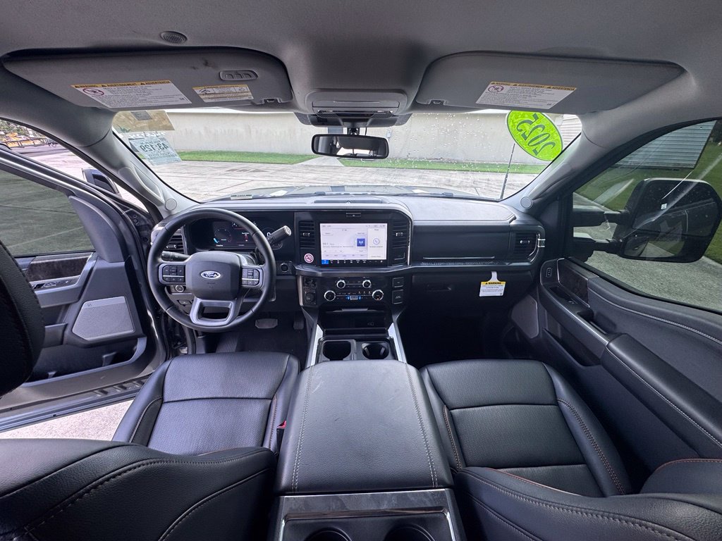 Used 2025 Ford F250 Lariat AWD/4WD image 21