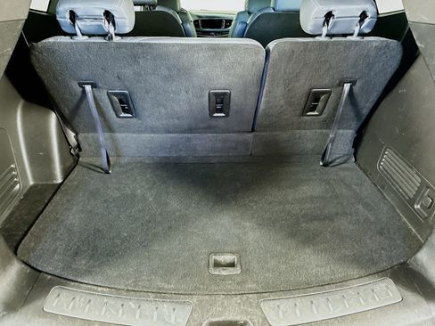 Used 2022 Buick Enclave Essence image 33
