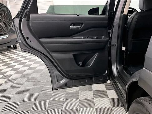 Used 2024 Nissan Pathfinder Platinum w/ Cargo Package AWD/4WD image 23