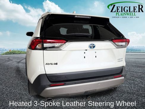 Used 2022 Toyota RAV4 Limited AWD/4WD image 4