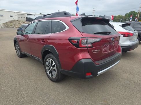 Used 2025 Subaru Outback Limited AWD/4WD image 10