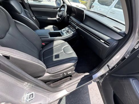 Used 2025 Hyundai Palisade SEL FWD image 14