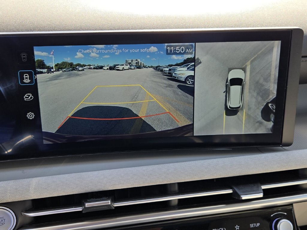 Certified 2025 Hyundai Tucson Limited AWD/4WD image 19