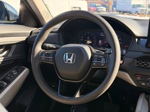 Used 2023 Honda Accord EX image 17