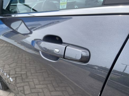 Used 2022 Chevrolet Equinox LT image 13