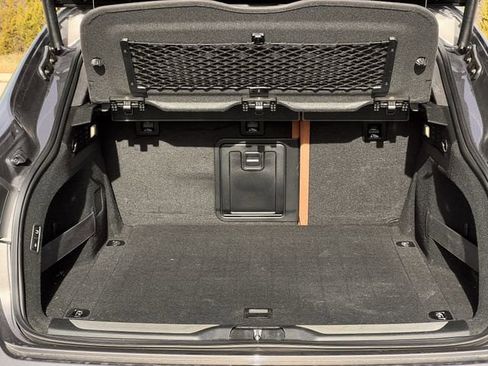 Used 2017 Maserati Levante w/ Luxury Package image 29