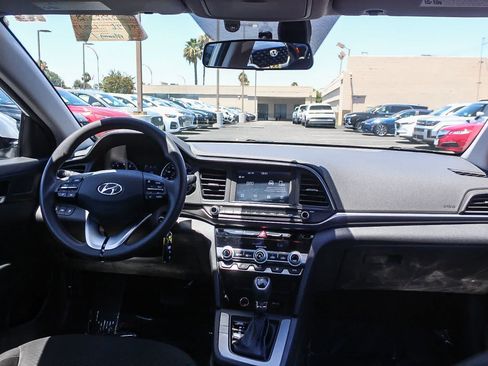 Used 2020 Hyundai Elantra SEL w/ Cargo Package (C1) FWD image 16