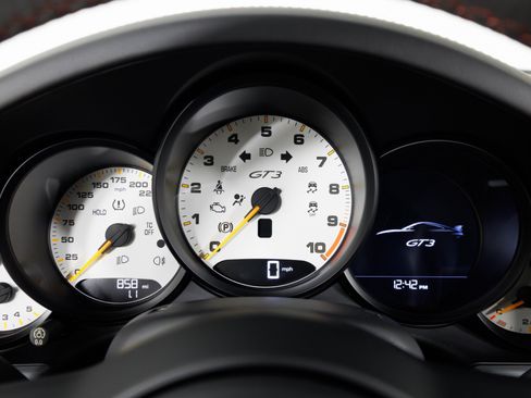 Used 2018 Porsche 911 GT3 RWD image 20