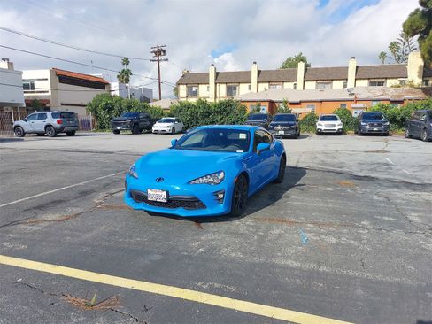 Used 2020 Toyota 86 image 3