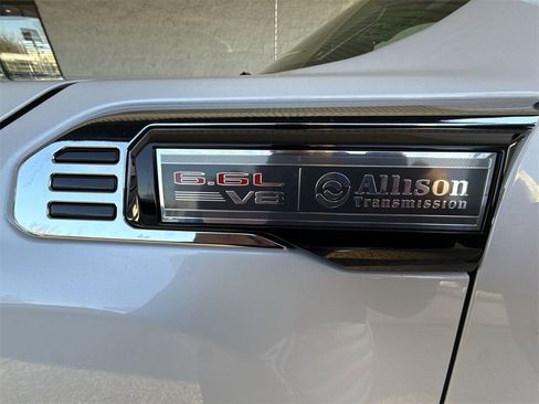 Certified 2024 GMC Sierra 2500 SLT w/ SLT Premium Package image 32