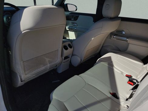 Certified 2025 Mercedes-Benz GLB 250 image 14