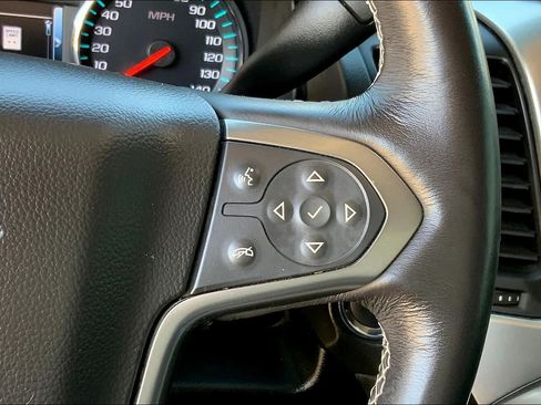 Used 2018 Chevrolet Suburban LT AWD/4WD image 24