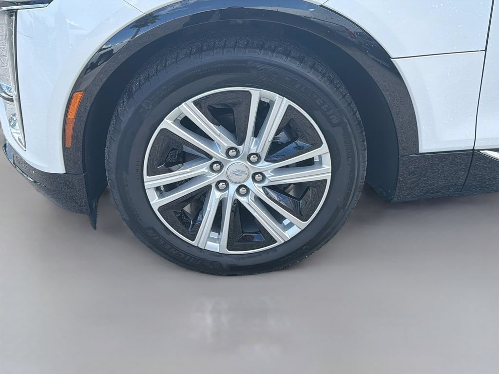 Certified 2024 Cadillac Lyriq Tech w/ LPO, Floor Liner Package AWD/4WD image 32