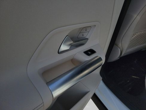 Certified 2026 Mercedes-Benz GLA 250 image 11