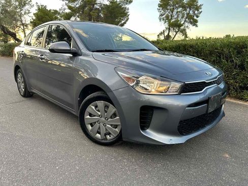 Used 2020 Kia Rio S image 4