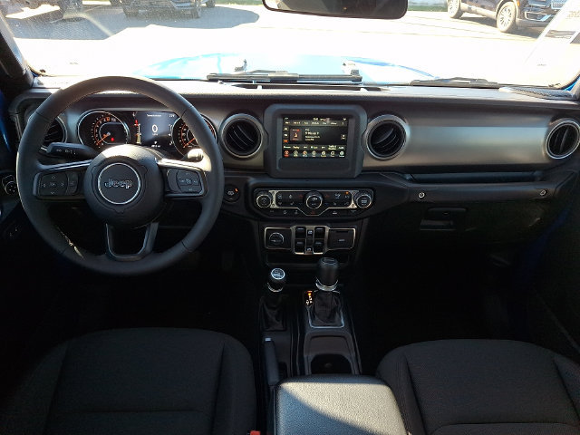 Used 2023 Jeep Gladiator Sport AWD/4WD image 11