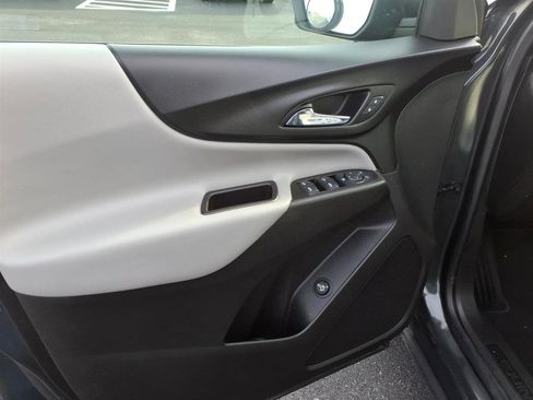 Used 2020 Chevrolet Equinox LT image 12