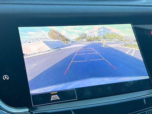 Certified 2025 Cadillac XT6 Premium Luxury image 27