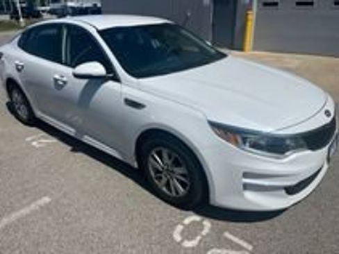 Used 2018 Kia Optima LX w/ Convenience Package FWD image 1