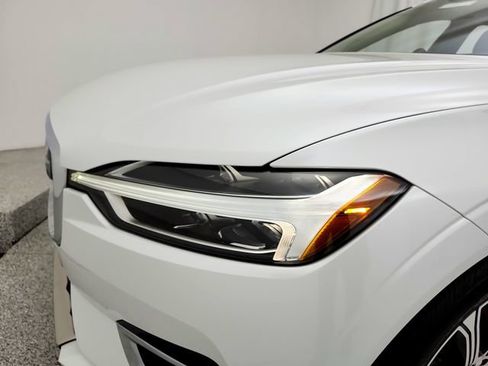 Used 2021 Volvo XC60 T8 Inscription w/ Advanced Package AWD/4WD image 29