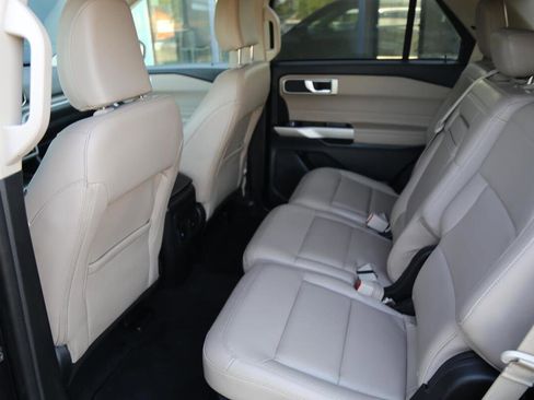 Used 2023 Ford Explorer XLT w/ Equipment Group 202A image 18