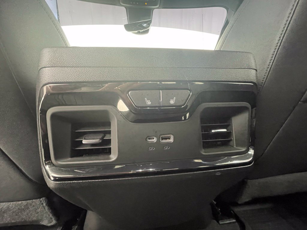 Used 2022 Chevrolet Silverado 1500 ZR2 w/ Technology Package AWD/4WD image 9