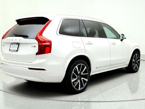Used 2023 Volvo XC90 B5 Plus AWD/4WD image 5